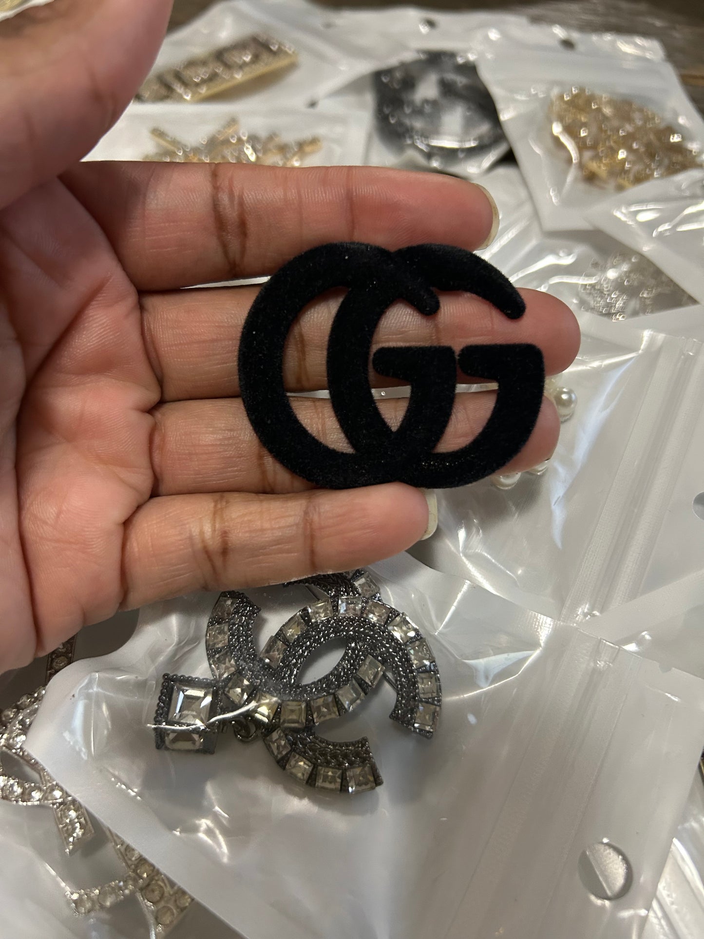 $20+ Luxe Line Brooches